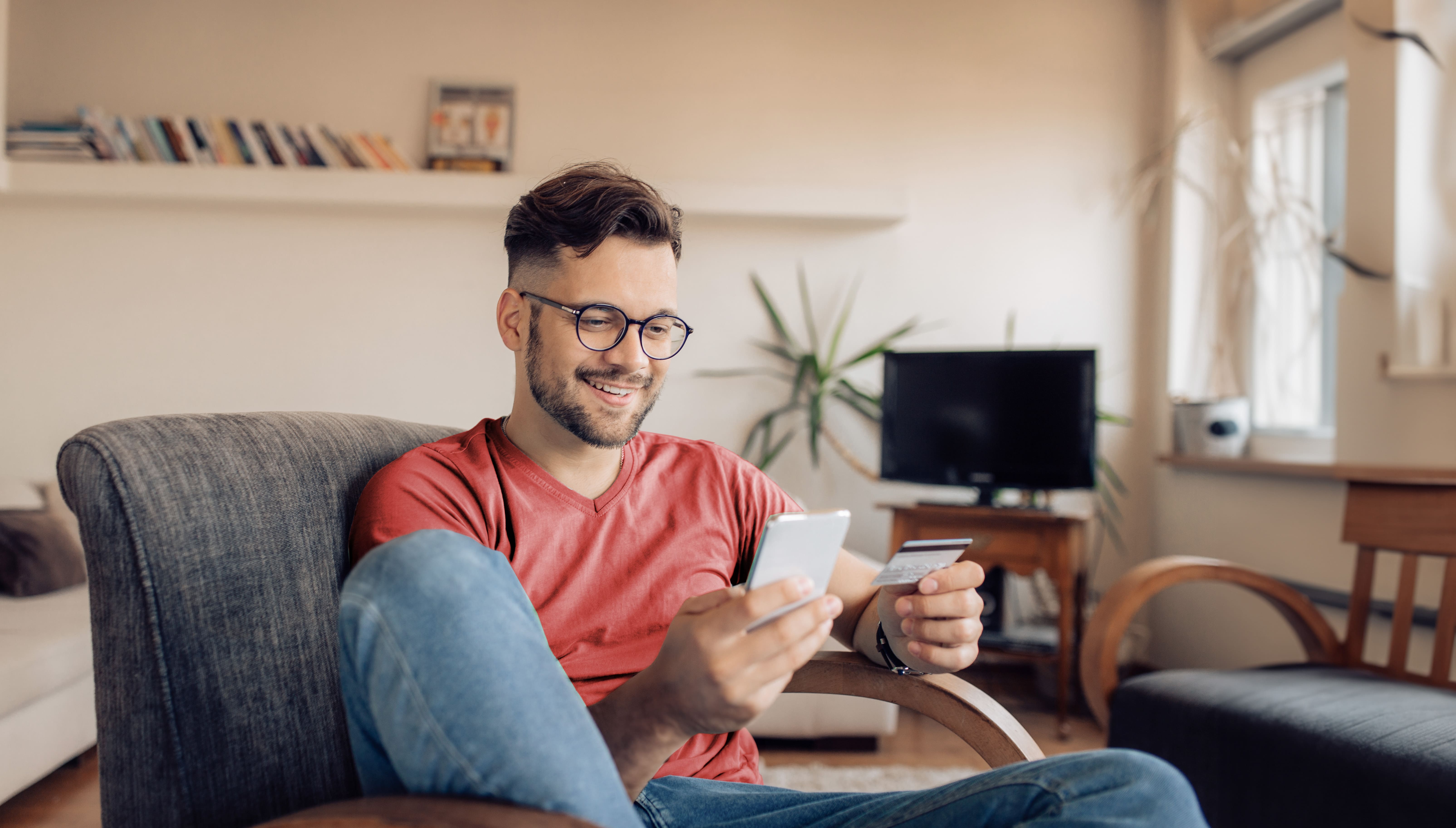 cómo se calcula la tasa de interés en tarjetas de crédito