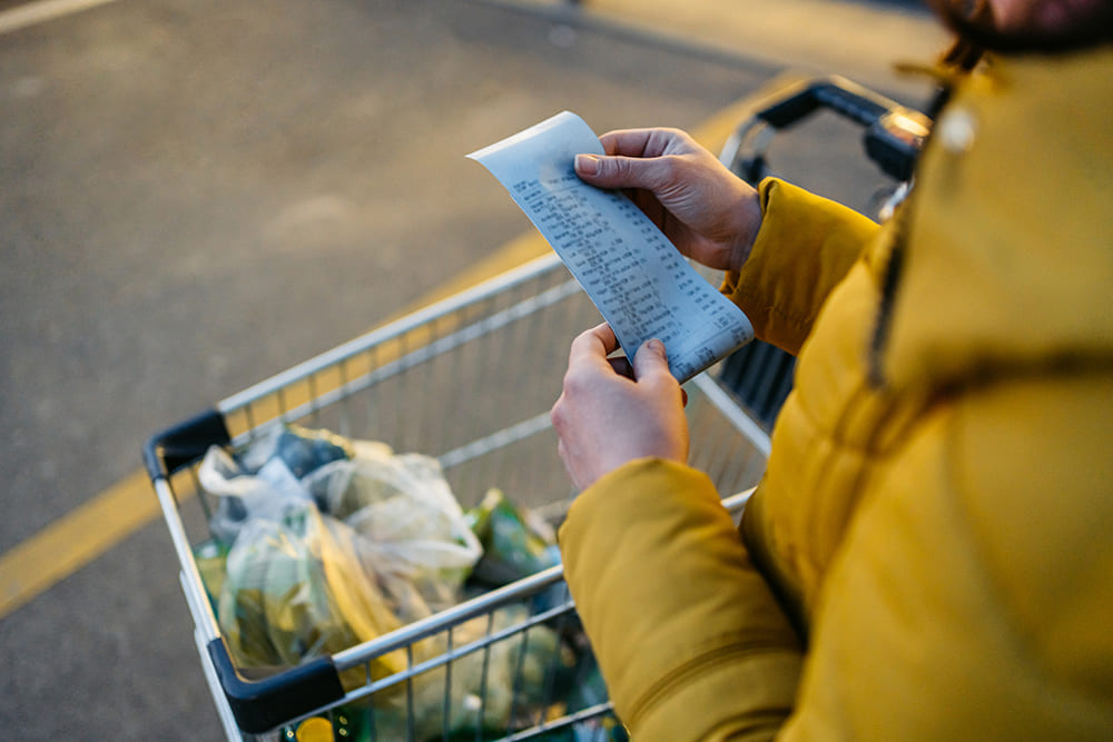El poder de las pequeñas decisiones: Cómo los sesgos afectan nuestro ahorro