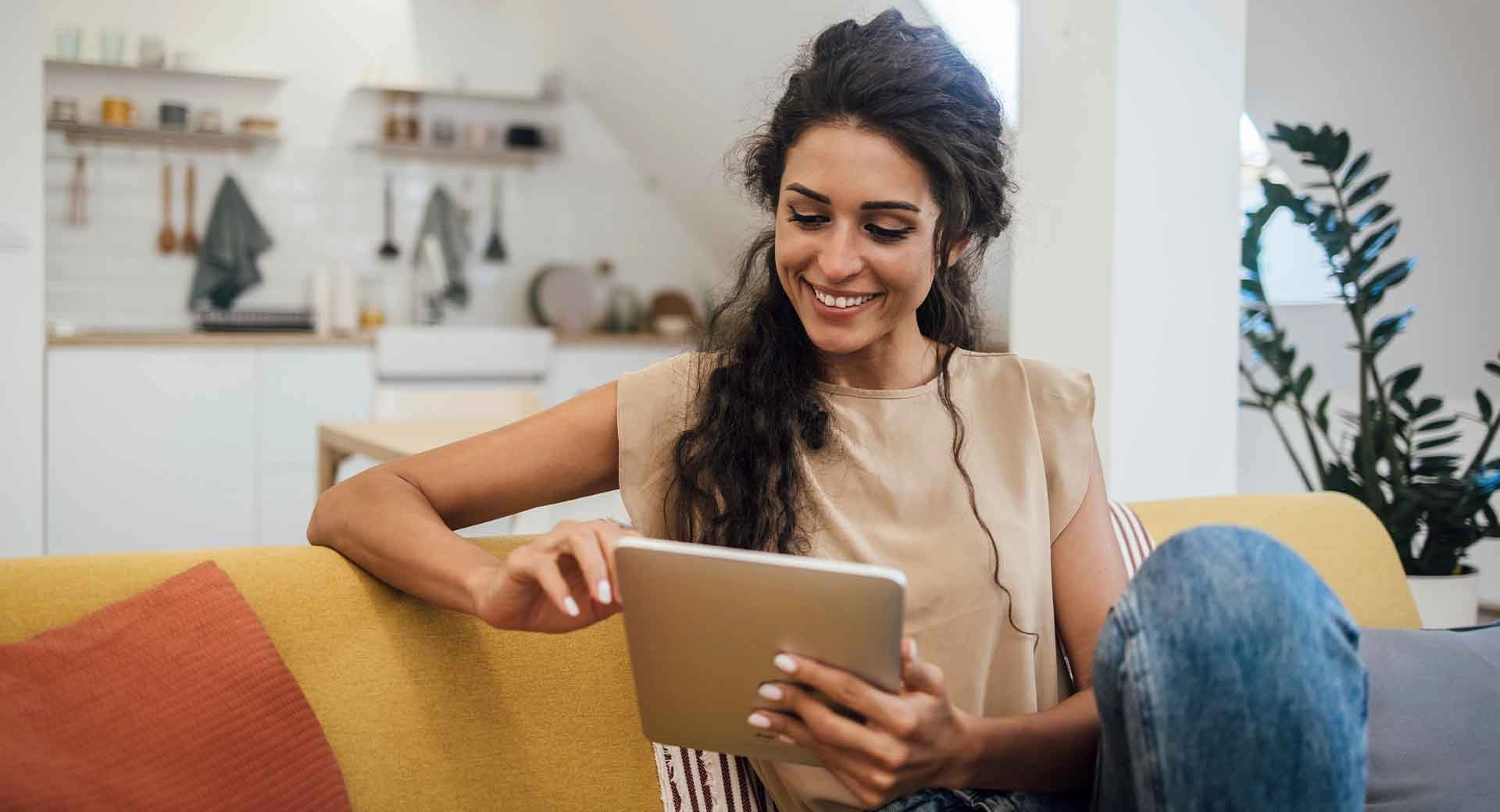 Tarjeta digital vs. física para compras en línea